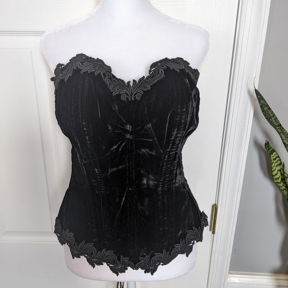 Cadolle French Corset in Black Velvet appliques L